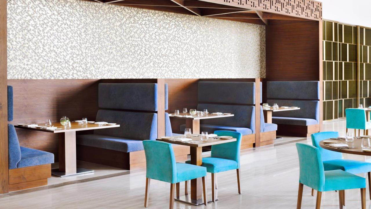 Holiday Inn Dubai Al-Maktoum Airport By Ihg Luaran gambar