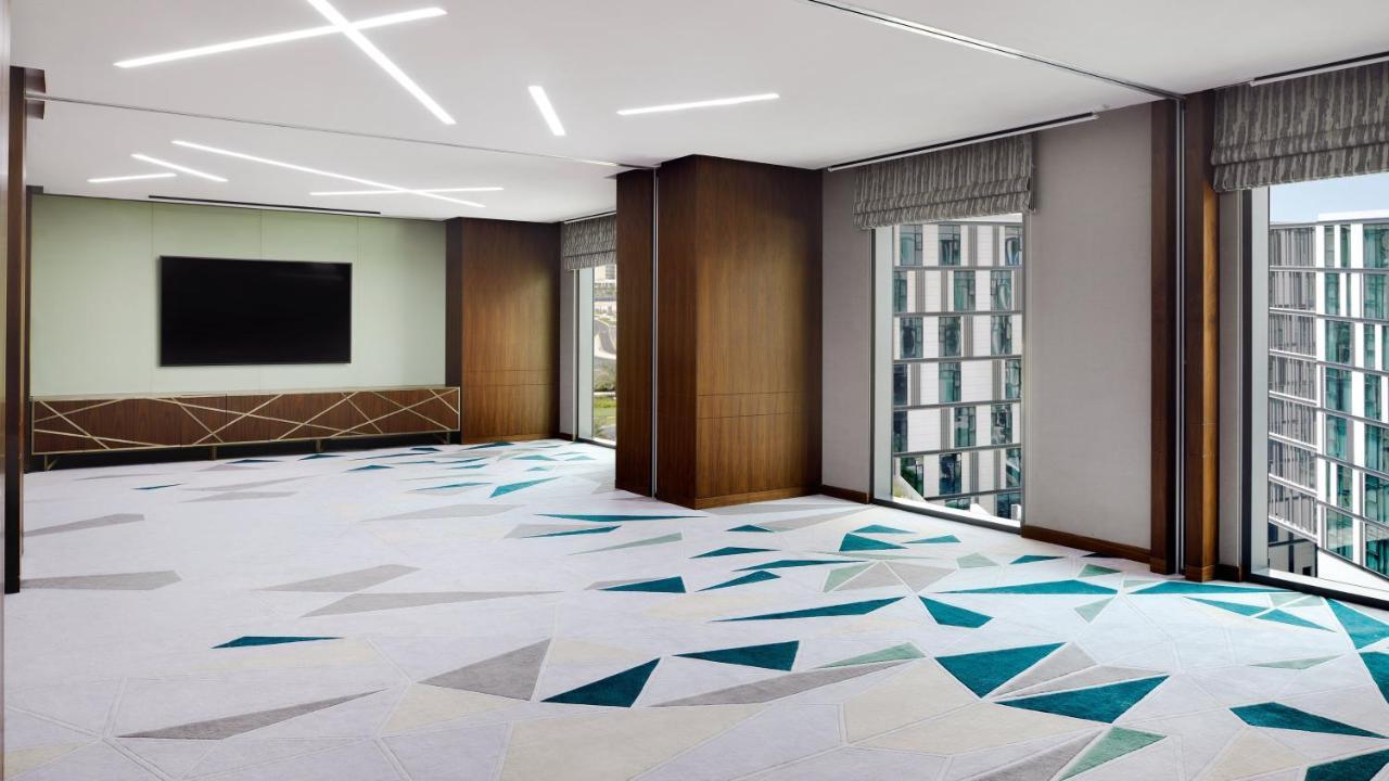 Holiday Inn Dubai Al-Maktoum Airport By Ihg Luaran gambar