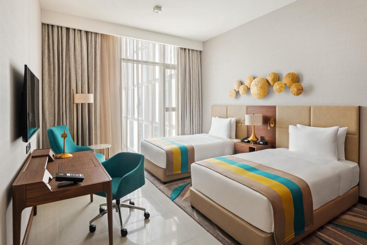 Holiday Inn Dubai Al-Maktoum Airport By Ihg Luaran gambar
